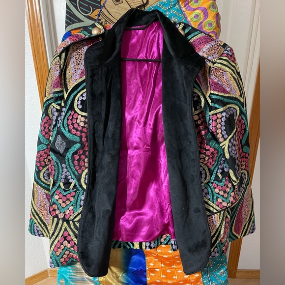 Handmade Embroidered Women’s Blazer Jacket - Picture 2 of 3